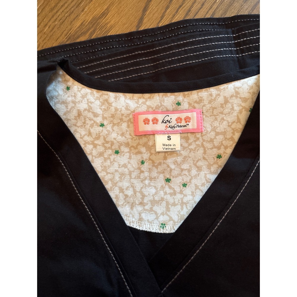 Koi NWOT black scrub top Small - Picture 3 of 3